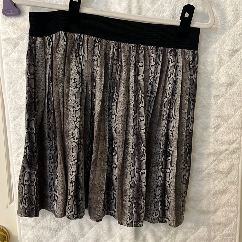 Snake skirt